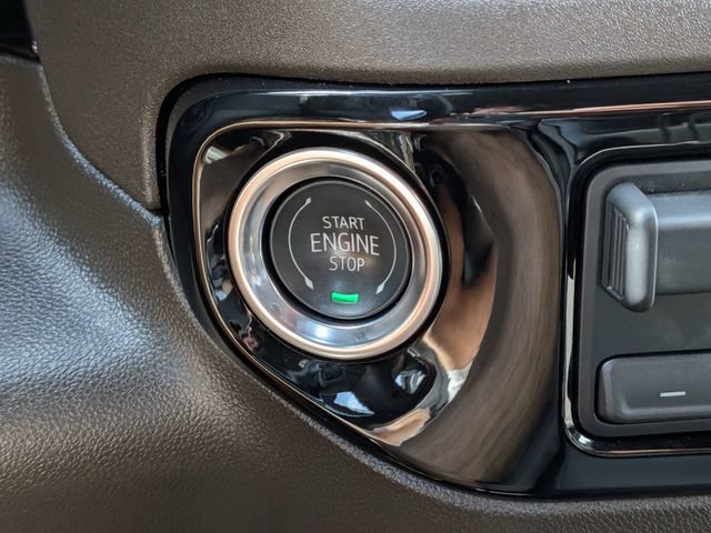 Used 2025 GMC Sierra 1500 SLT RWD image 27