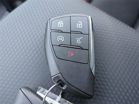 New 2026 Chevrolet Equinox RS w/ Convenience Package III image 30