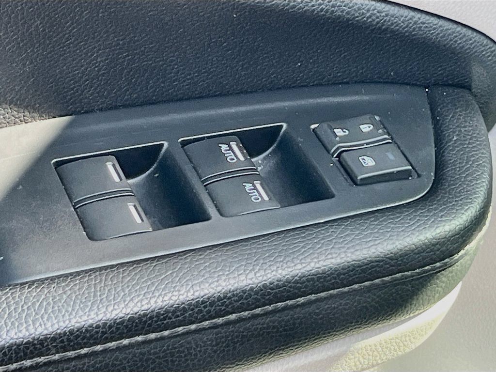 Used 2022 Honda Pilot EX-L image 17