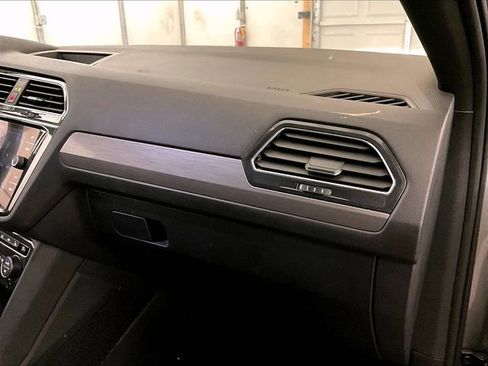 Used 2021 Volkswagen Tiguan SE R-Line w/ 3rd Row Seat Package AWD/4WD image 15