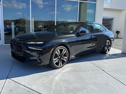 New 2025 BMW 740i xDrive w/ Executive Package