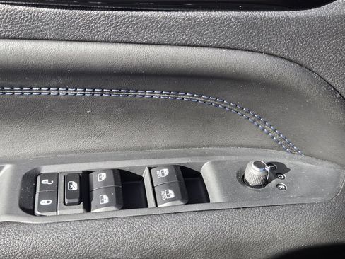 New 2026 Jeep Compass Latitude AWD/4WD image 18