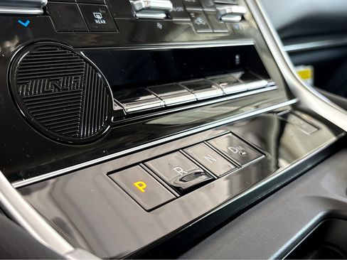 New 2026 Nissan Armada SV image 15