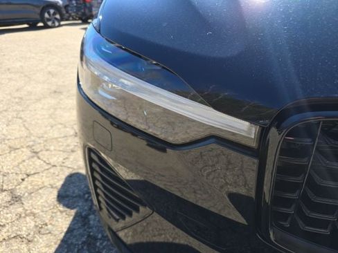 Certified 2025 Volvo XC60 B5 Ultra AWD/4WD image 13