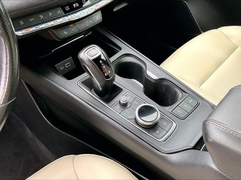 Used 2019 Cadillac XT4 Sport w/ Cold Weather Package AWD/4WD image 16