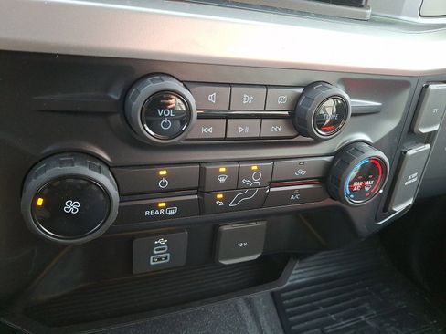 Used 2024 Ford F550 4x4 Crew Cab Super Duty image 14