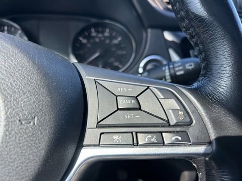 Used 2017 Nissan Rogue Sport SL w/ SL Premium Package image 18