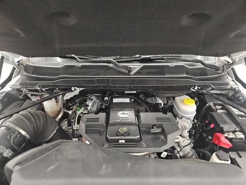 Used 2024 RAM 2500 Laramie AWD/4WD image 17