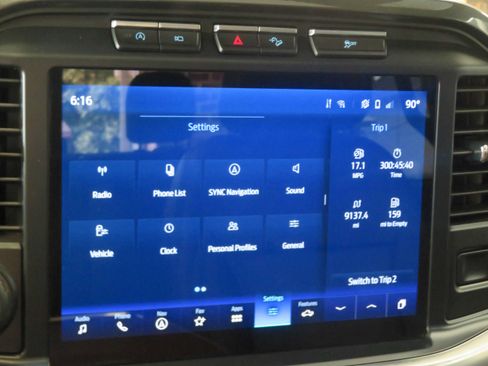 Used 2021 Ford F150 Lariat w/ Equipment Group 502A High AWD/4WD image 37