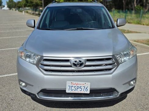 Used 2011 Toyota Highlander SE image 35