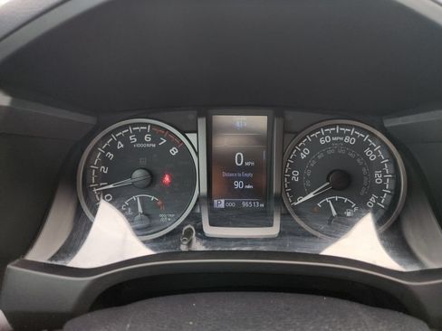 Used 2021 Toyota Tacoma TRD Sport w/ Technology Package RWD image 16