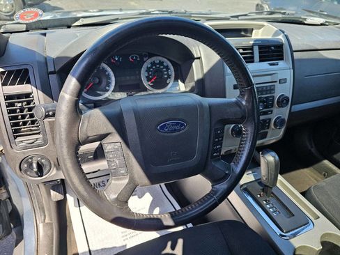 Used 2010 Ford Escape XLT AWD/4WD image 13