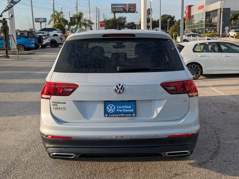 Used 2018 Volkswagen Tiguan SEL Premium FWD image 5