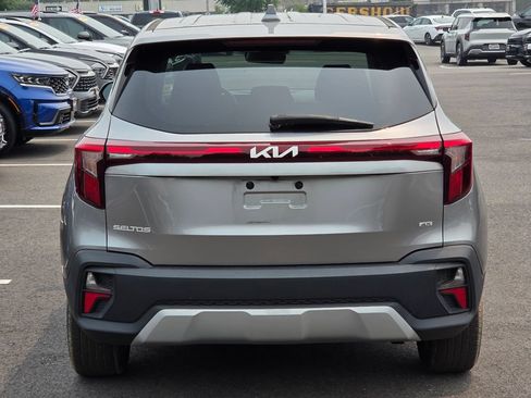 Used 2024 Kia Seltos LX AWD/4WD image 5