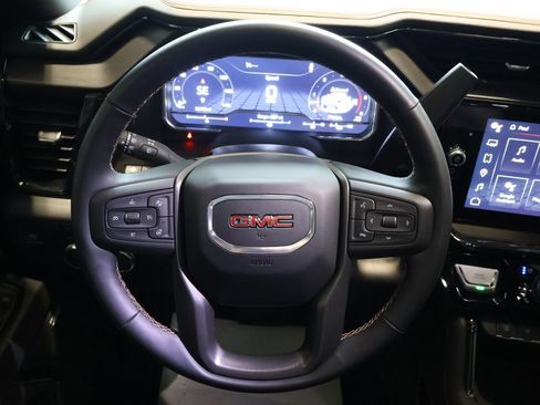 Used 2024 GMC Sierra 2500 AT4 w/ AT4 Premium Plus Package AWD/4WD image 17