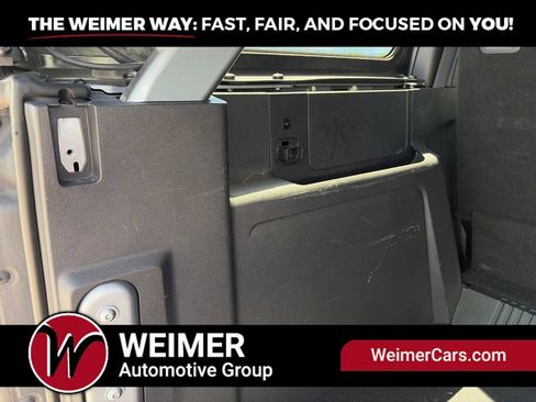 Used 2023 Ford Bronco Outer Banks w/ Sasquatch Package AWD/4WD image 11