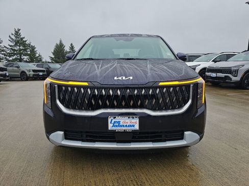 New 2026 Kia Carnival LXS image 2