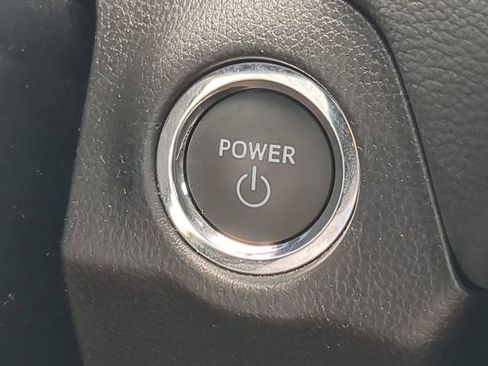 Used 2025 Toyota RAV4 XLE image 33