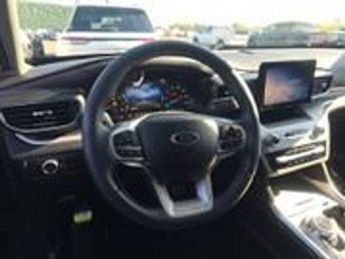 Used 2024 Ford Explorer XLT w/ Equipment Group 202A AWD/4WD image 6