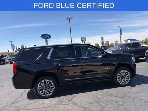 Used 2023 GMC Yukon Denali Ultimate AWD/4WD image 4