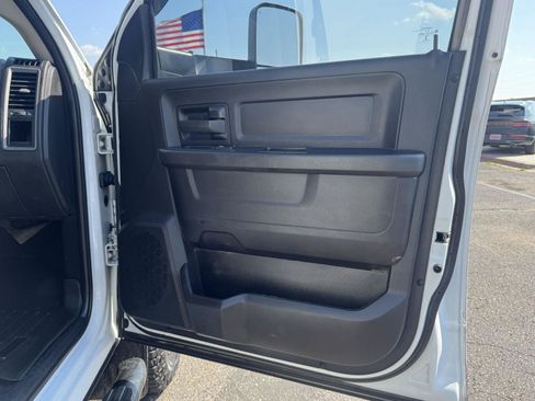 Used 2017 RAM 3500 Tradesman w/ Chrome Appearance Group AWD/4WD image 25