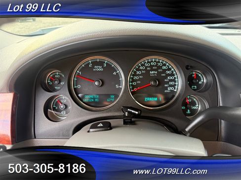 Used 2009 GMC Sierra 2500 SLT w/ Entertainment Package AWD/4WD image 11