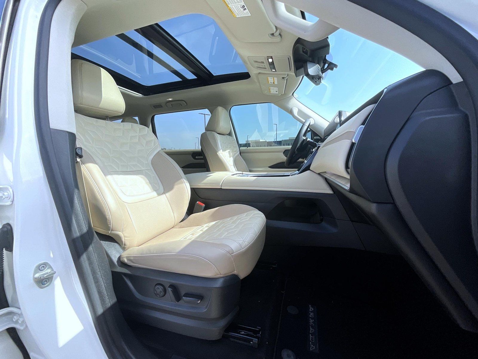 Certified 2025 Nissan Armada Platinum AWD/4WD image 16