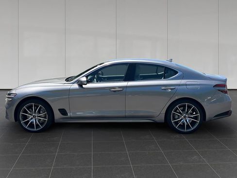 Used 2024 Genesis G70 2.5T AWD/4WD image 2