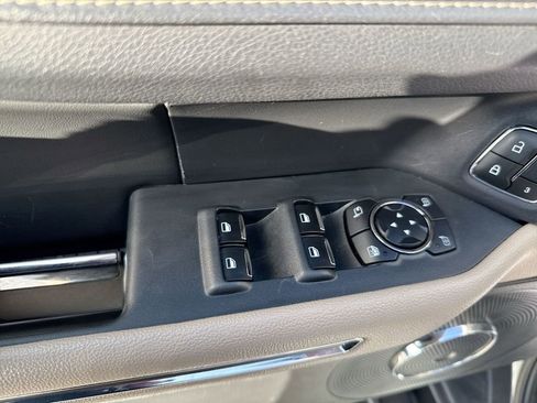 Used 2024 Ford Expedition Max XLT image 15