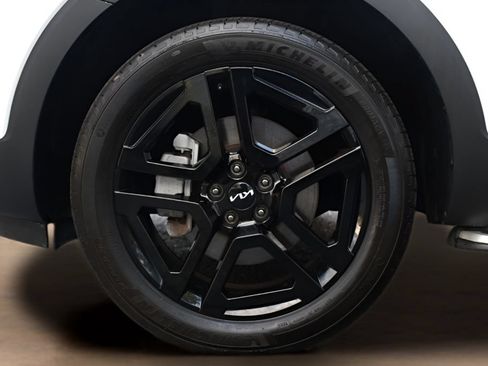 Used 2024 Kia Telluride EX X-Line AWD/4WD image 5
