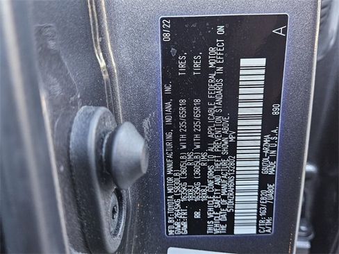 Used 2022 Toyota Highlander XLE image 10