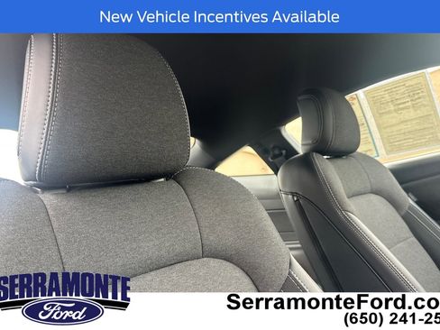 Used 2025 Ford Mustang Coupe RWD image 17