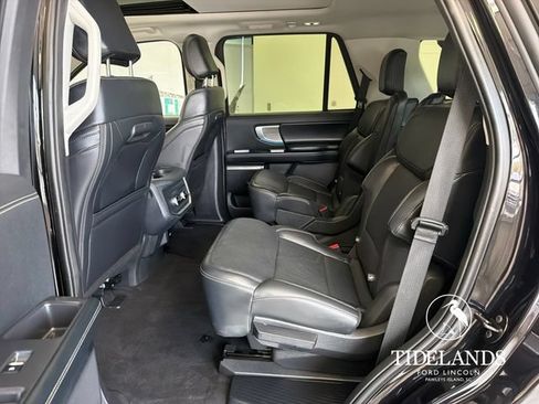 Certified 2025 Ford Expedition Platinum AWD/4WD image 30