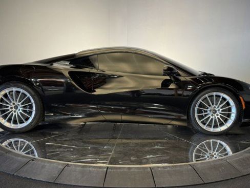 Used 2025 McLaren Artura RWD image 26