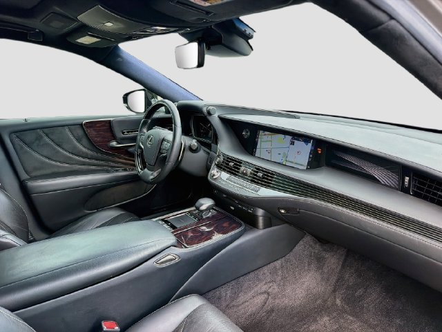 Used 2018 Lexus LS 500 w/ Interior Upgrade Package RWD image 14