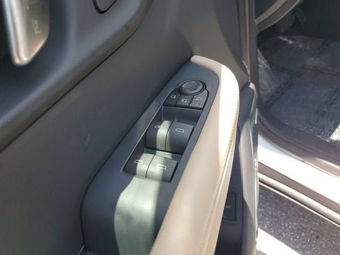 New 2026 Buick Enclave Preferred w/ Power Package AWD/4WD image 18
