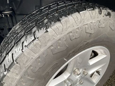 Used 2020 Jeep Gladiator Sport w/ Quick Order Package 24S image 33