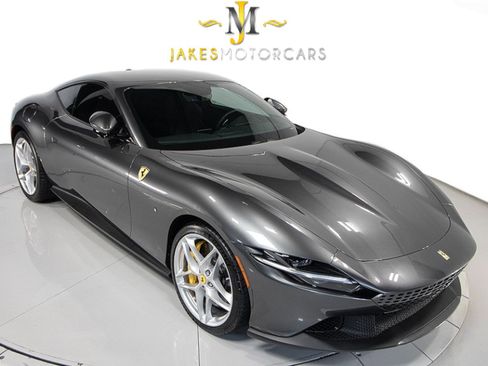 Used 2021 Ferrari Roma image 15