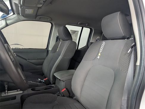 Used 2018 Nissan Frontier PRO-4X image 13