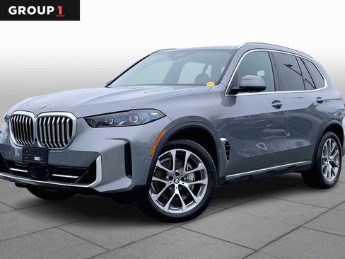 Used 2024 BMW X5 xDrive40i w/ Premium Package image 1