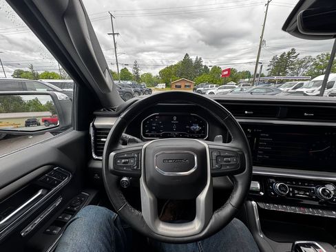 Used 2024 GMC Sierra 1500 Denali w/ Denali Reserve Package AWD/4WD image 13