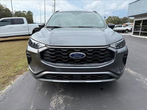 Used 2023 Ford Escape ST-Line w/ Tech Pack #1 AWD/4WD image 8