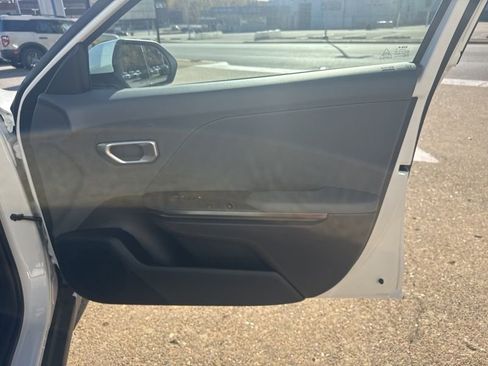 New 2025 Kia K4 FWD image 15