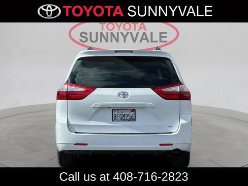 Used 2016 Toyota Sienna LE FWD image 8