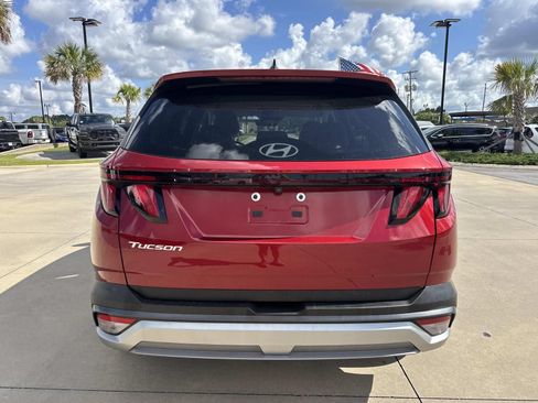 Used 2025 Hyundai Tucson SEL FWD image 6