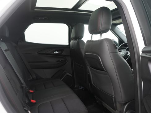 Used 2021 Chevrolet TrailBlazer RS w/ Sun and Liftgate Package image 14