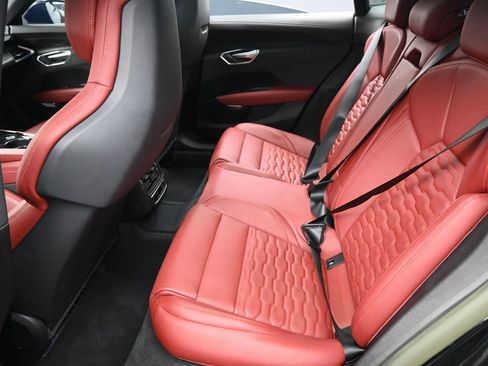 Used 2023 Audi e-tron GT Premium Plus w/ Performance Package image 29