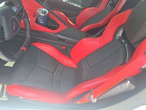 Used 2024 Chevrolet Corvette Stingray Preferred Conv w/ Z51 Performance Package RWD image 5