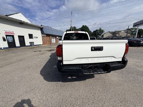 Used 2019 Toyota Tacoma SR RWD image 28