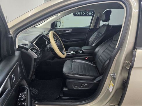 Used 2017 Ford Edge SEL w/ Equipment Group 201A FWD image 12